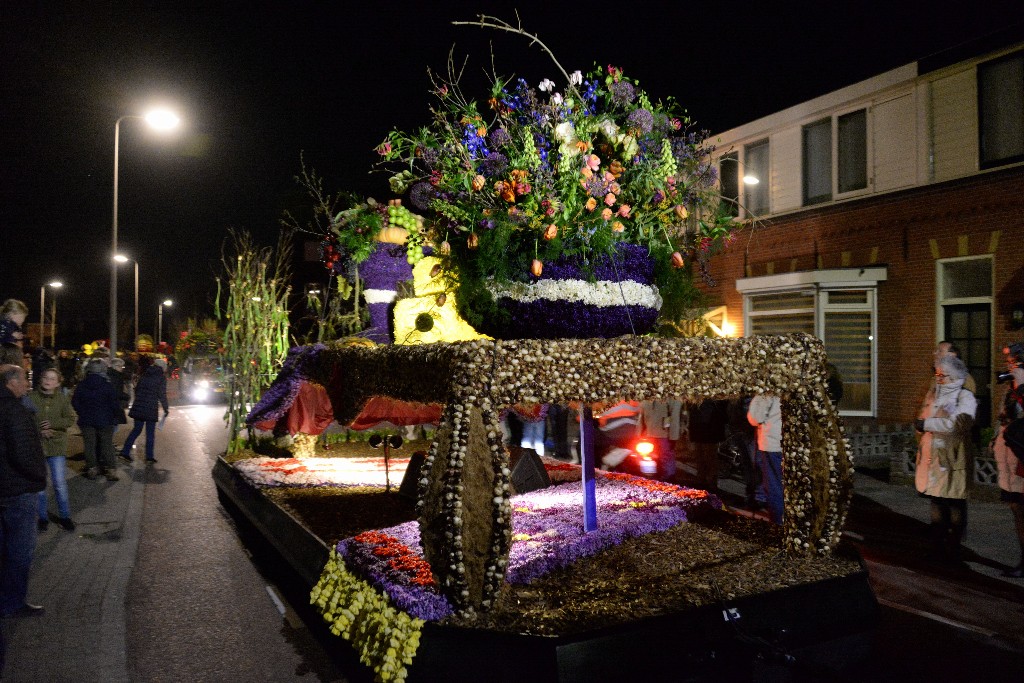 ../Images/Verlicht corso Noordwijkerhout 2019 148.jpg
